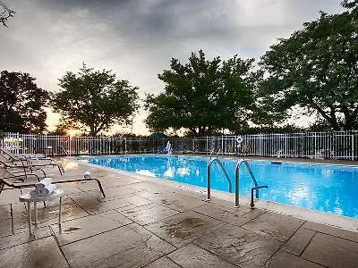 Western Chicago 3*
