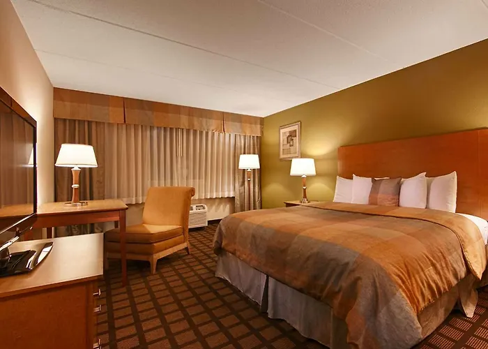 Western Chicago Hotel