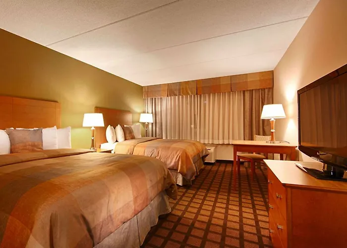 Western Chicago 3* Hillside